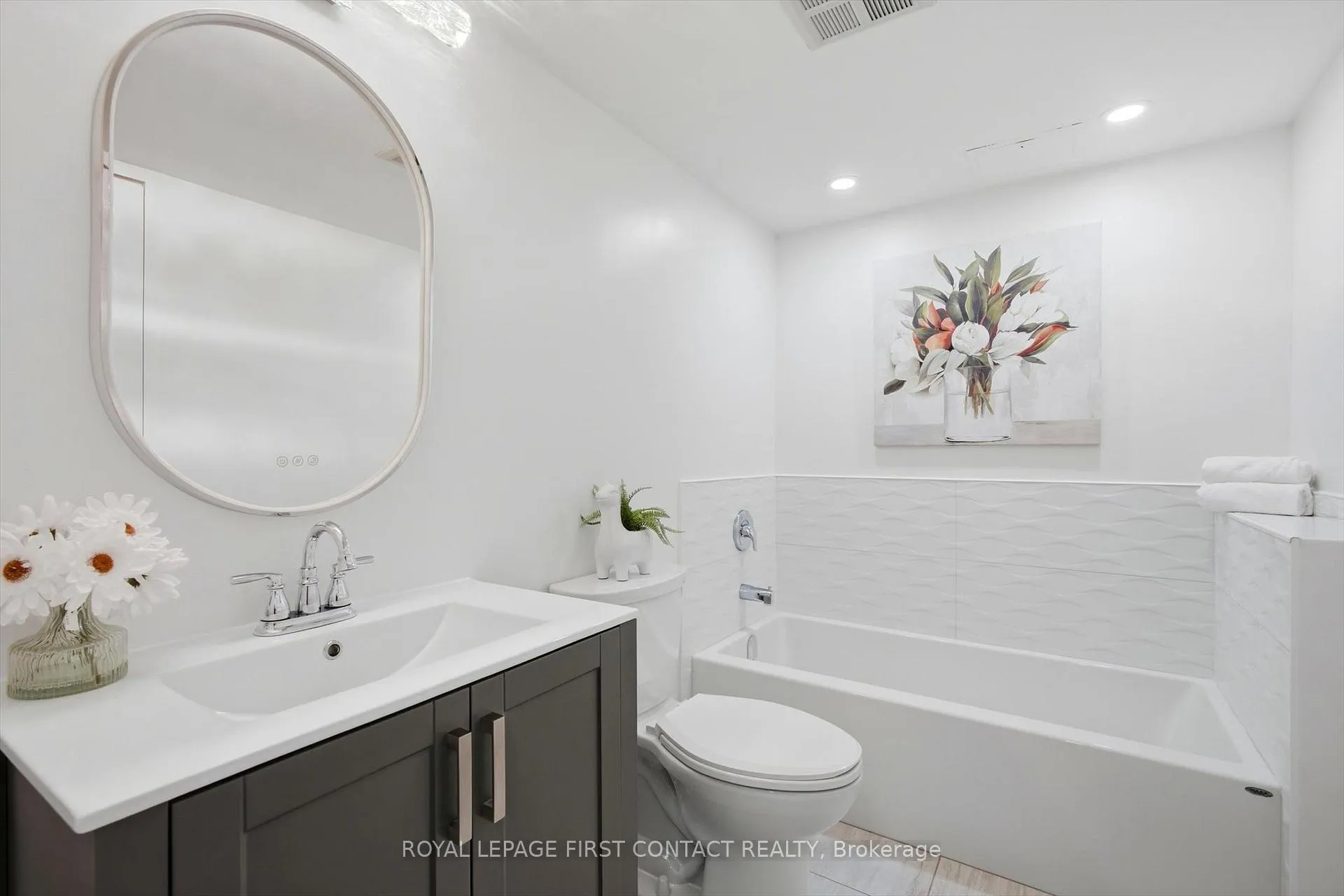 Photo 28 of Unit 808, 140 Dunlop Street E, Barrie, City Centre — HOMEH