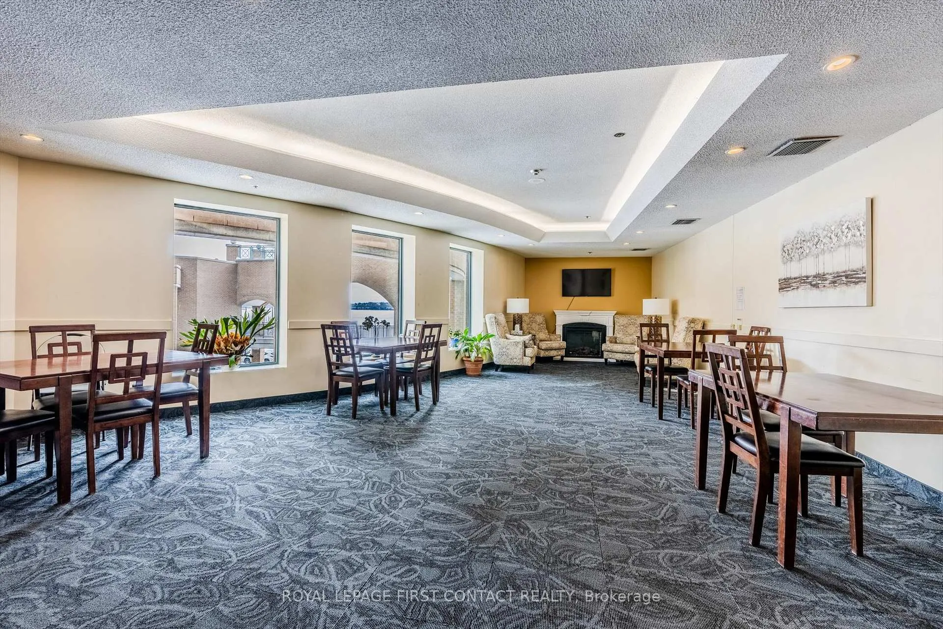 Photo 33 of Unit 808, 140 Dunlop Street E, Barrie, City Centre — HOMEH