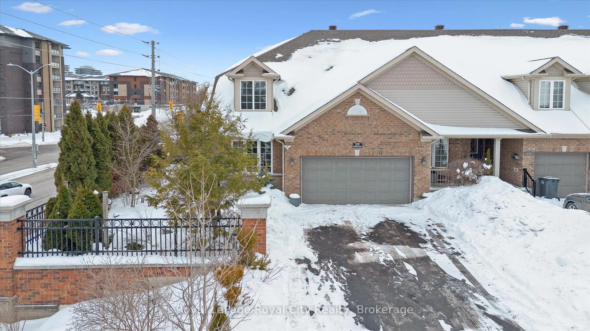 Photo 2 of 108 McArthur Crescent, Guelph, Pineridge/Westminster Woods — HOMEH
