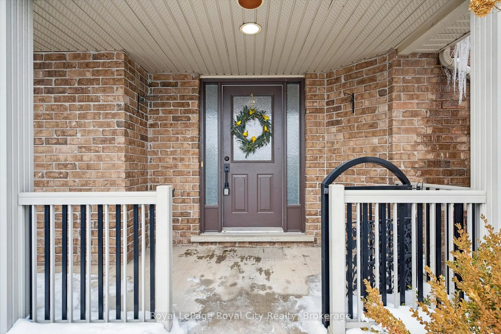 Photo 4 of 108 McArthur Crescent, Guelph, Pineridge/Westminster Woods — HOMEH
