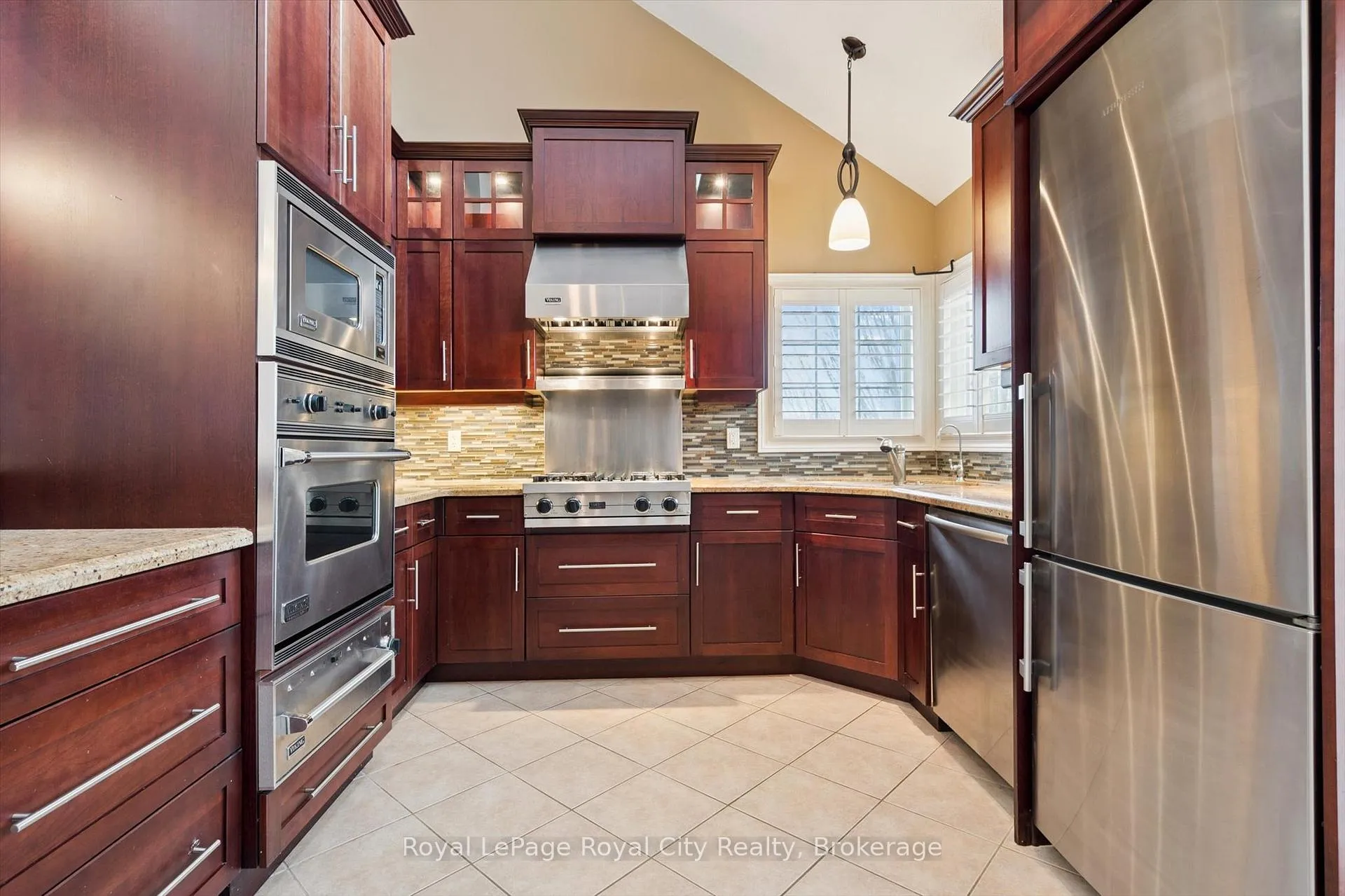 Photo 16 of 108 McArthur Crescent, Guelph, Pineridge/Westminster Woods — HOMEH