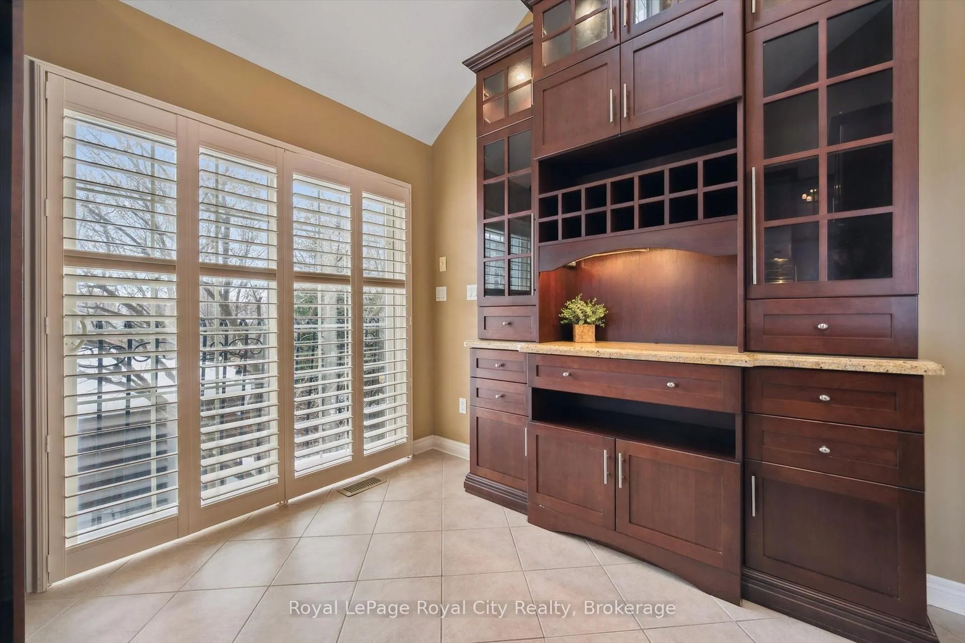 Photo 20 of 108 McArthur Crescent, Guelph, Pineridge/Westminster Woods — HOMEH