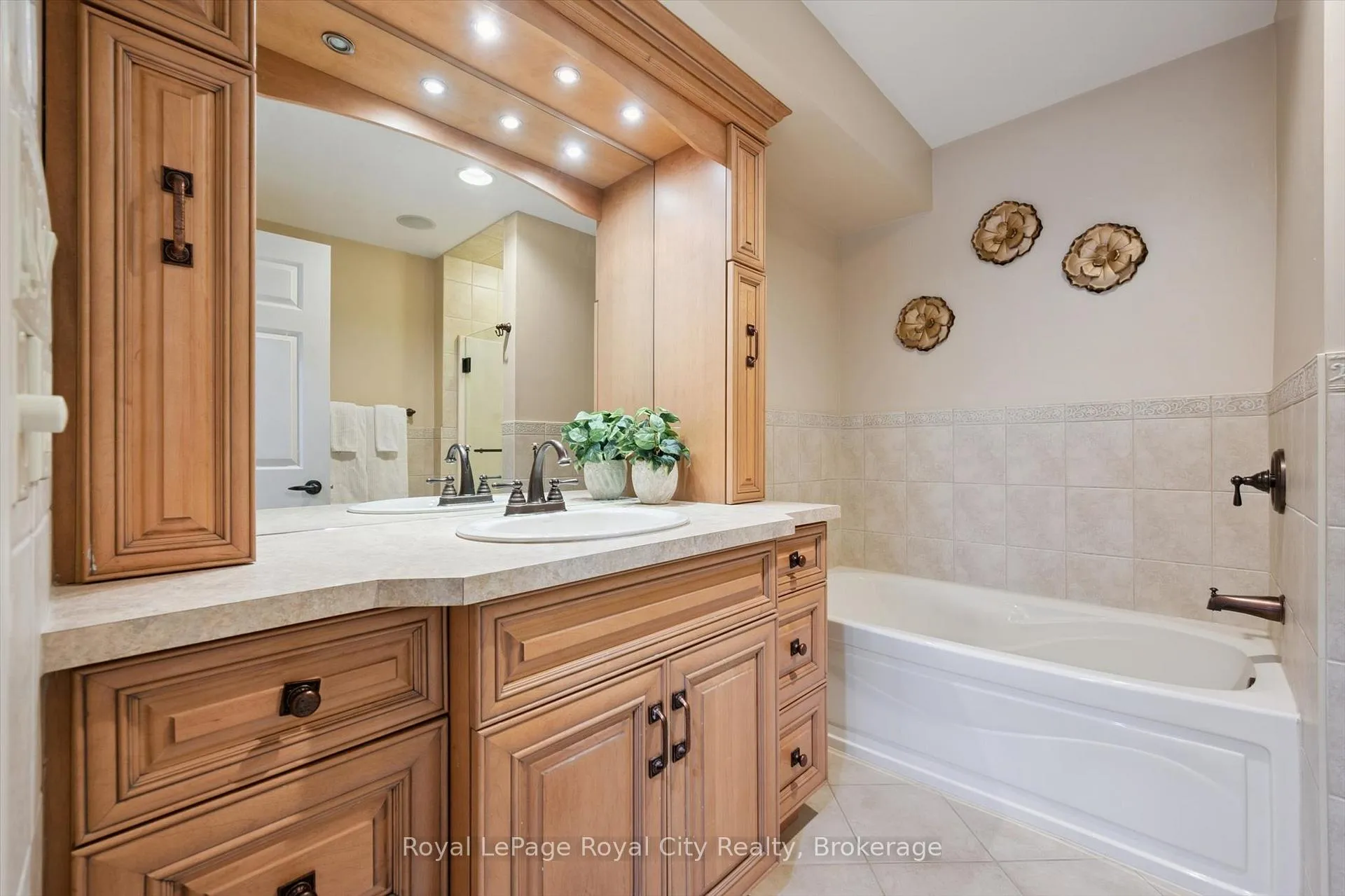 Photo 23 of 108 McArthur Crescent, Guelph, Pineridge/Westminster Woods — HOMEH