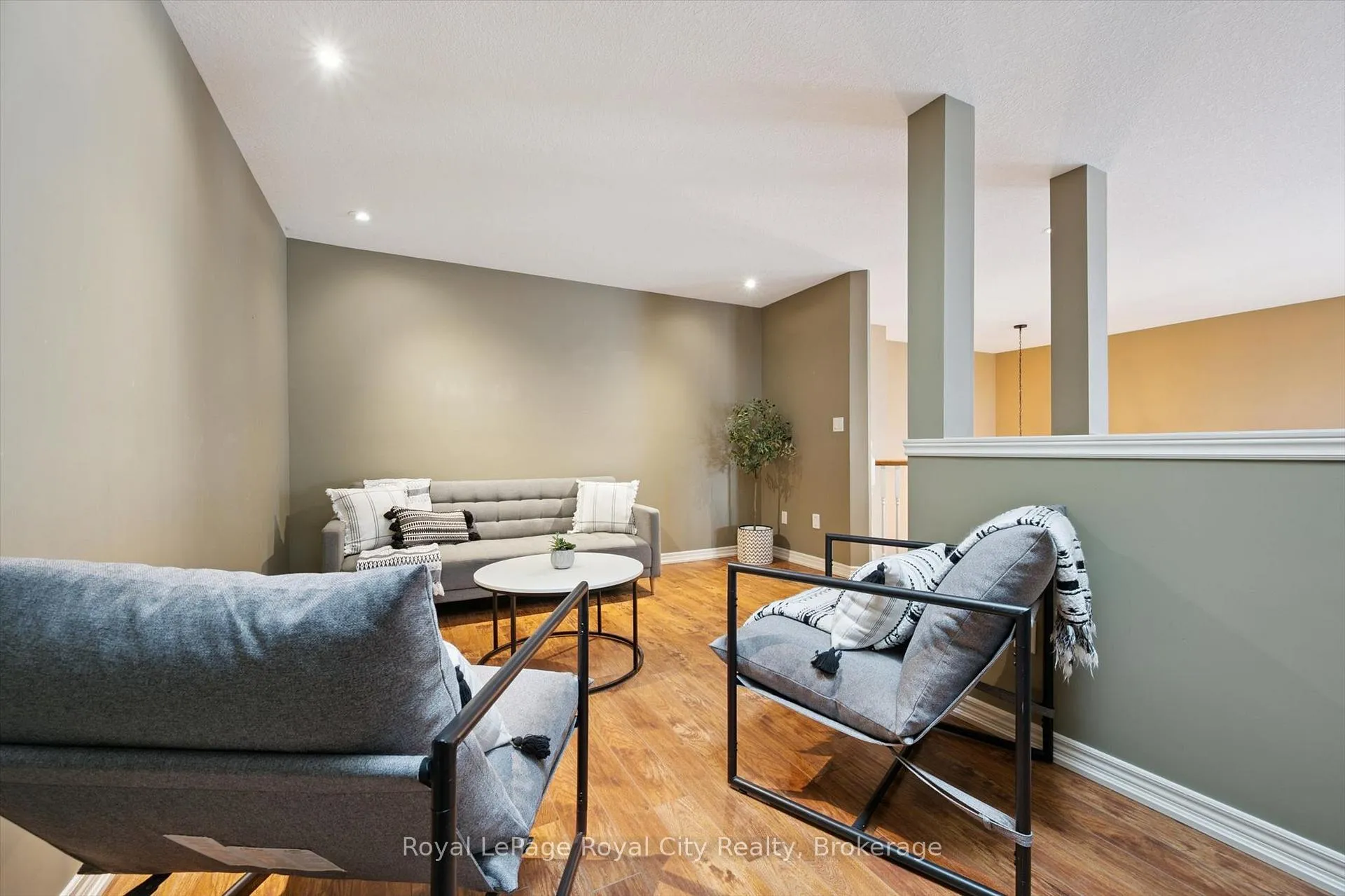 Photo 27 of 108 McArthur Crescent, Guelph, Pineridge/Westminster Woods — HOMEH