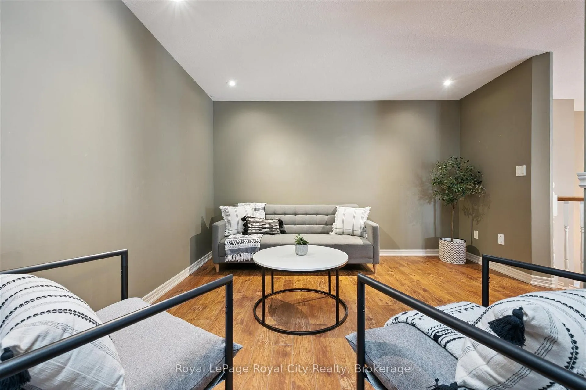 Photo 28 of 108 McArthur Crescent, Guelph, Pineridge/Westminster Woods — HOMEH