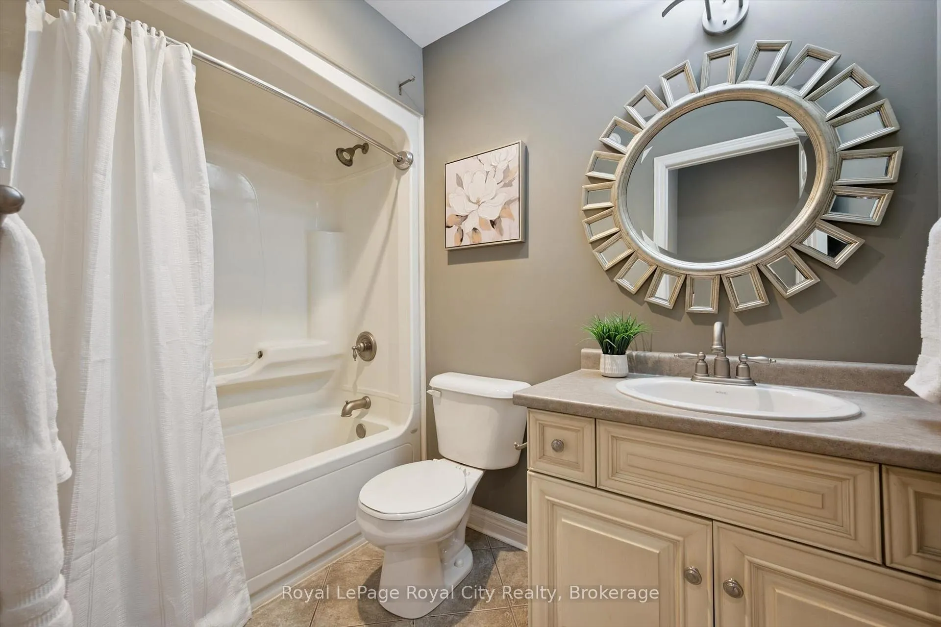 Photo 30 of 108 McArthur Crescent, Guelph, Pineridge/Westminster Woods — HOMEH