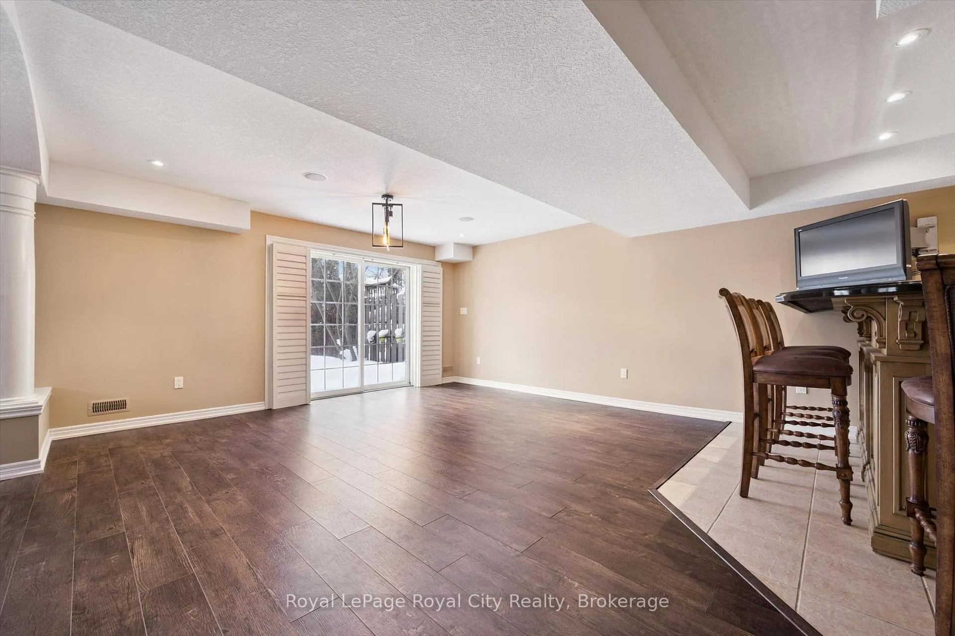 Photo 34 of 108 McArthur Crescent, Guelph, Pineridge/Westminster Woods — HOMEH