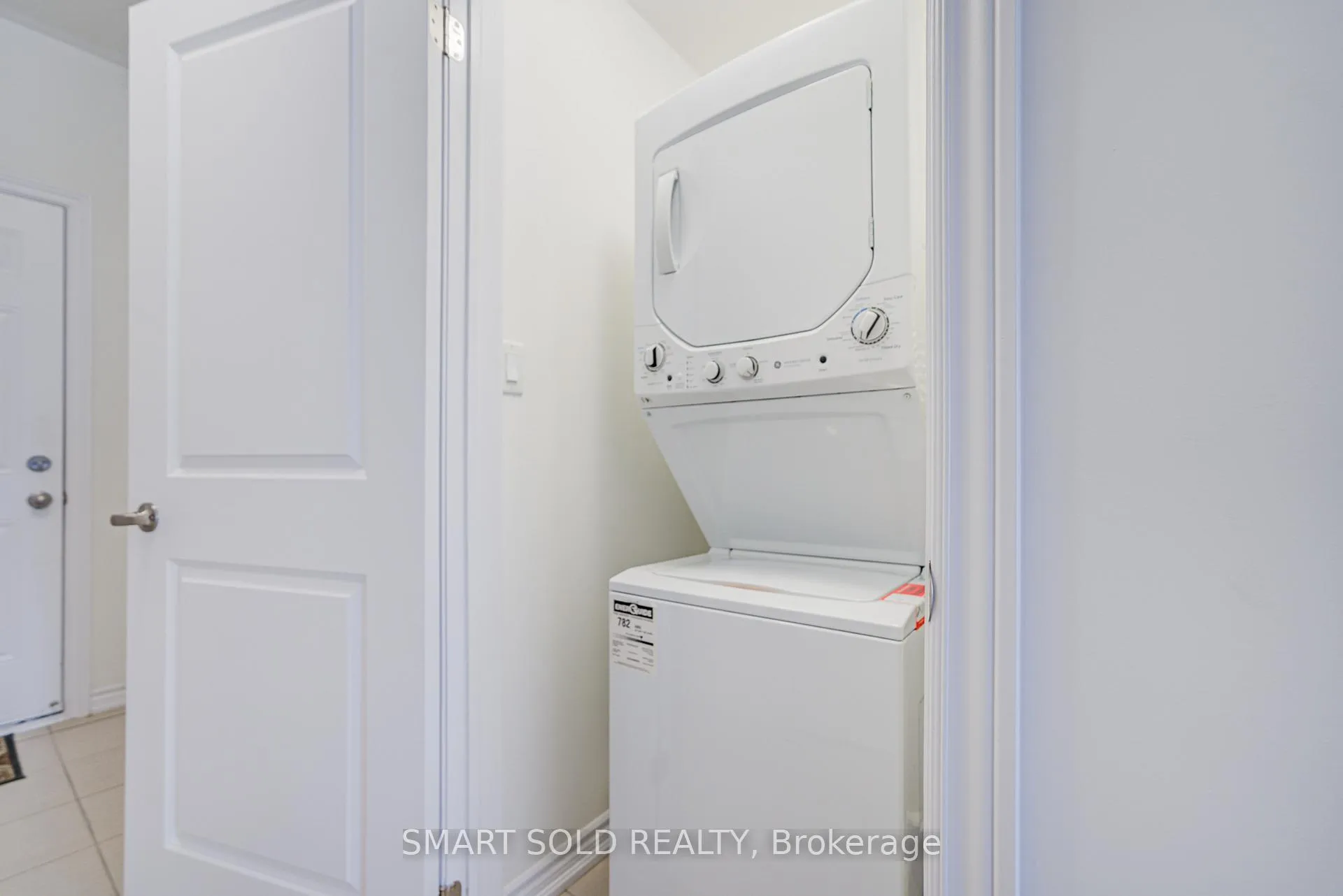Photo 6 of 133 Frederick Wilson Avenue, Markham, Cornell — HOMEH