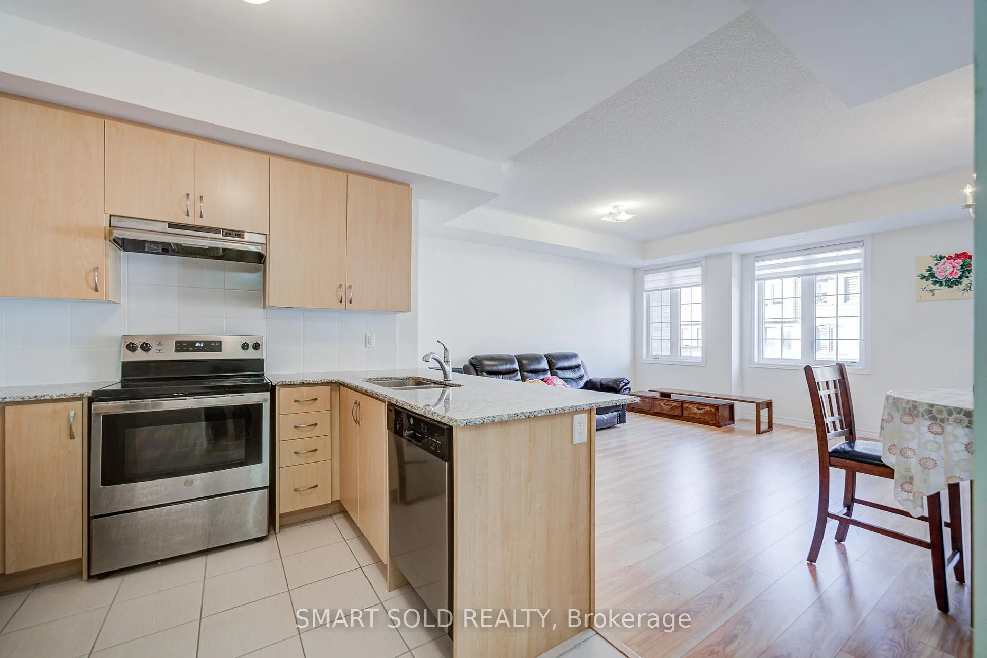 Photo 7 of 133 Frederick Wilson Avenue, Markham, Cornell — HOMEH