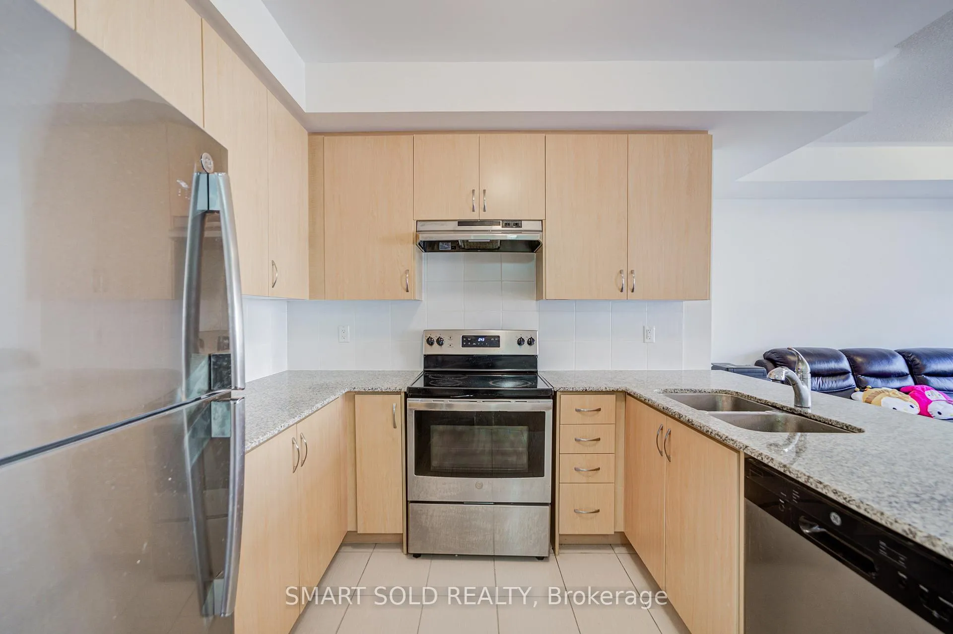 Photo 8 of 133 Frederick Wilson Avenue, Markham, Cornell — HOMEH