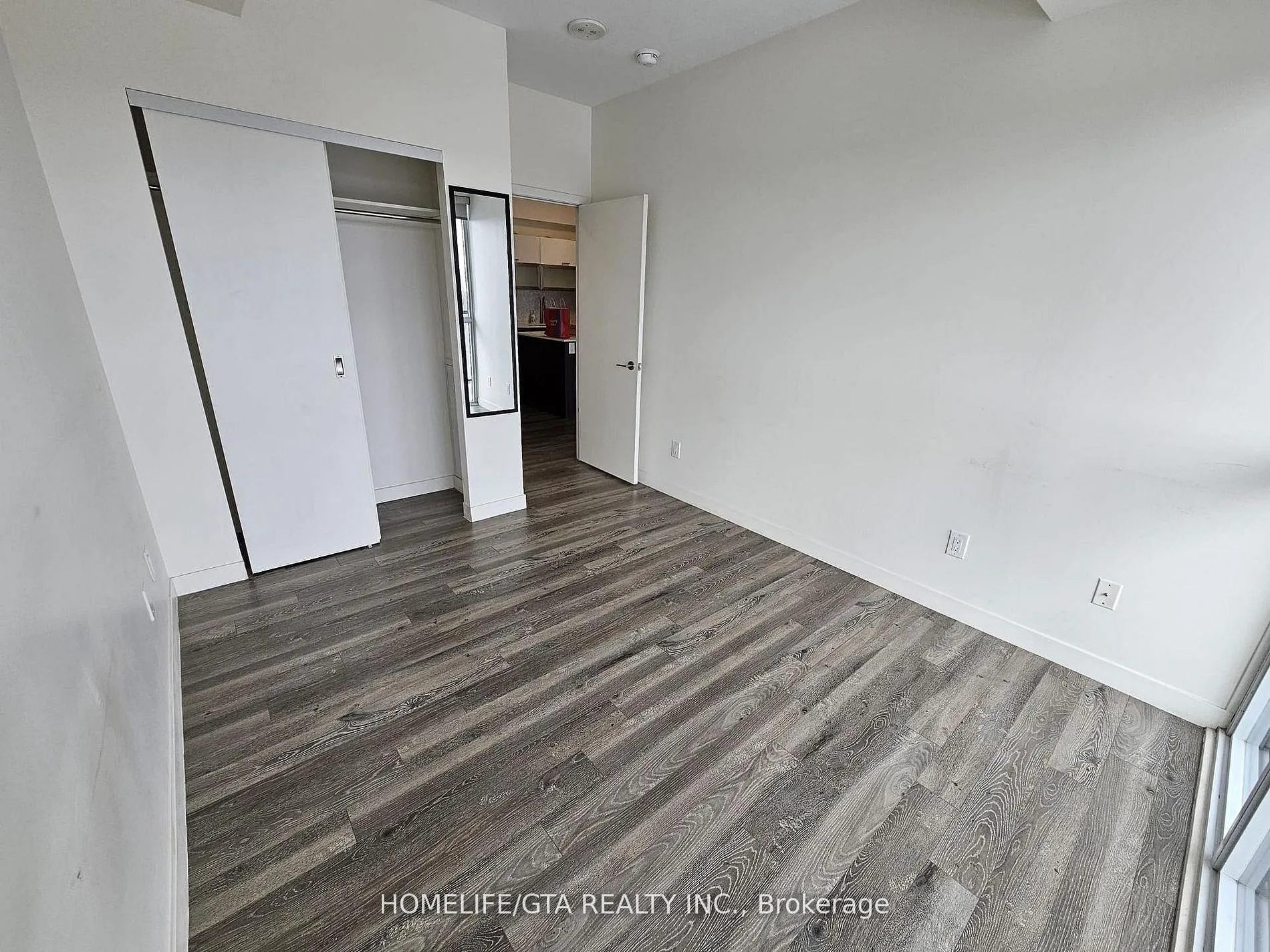 Photo 5 of Unit 811, 128 King Street N, Waterloo, Downtown Waterloo — HOMEH