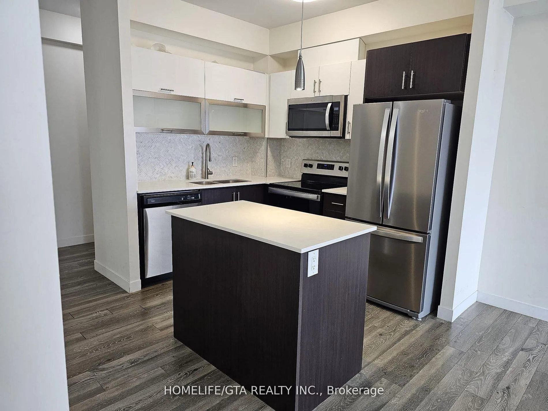 Photo 15 of Unit 811, 128 King Street N, Waterloo, Downtown Waterloo — HOMEH