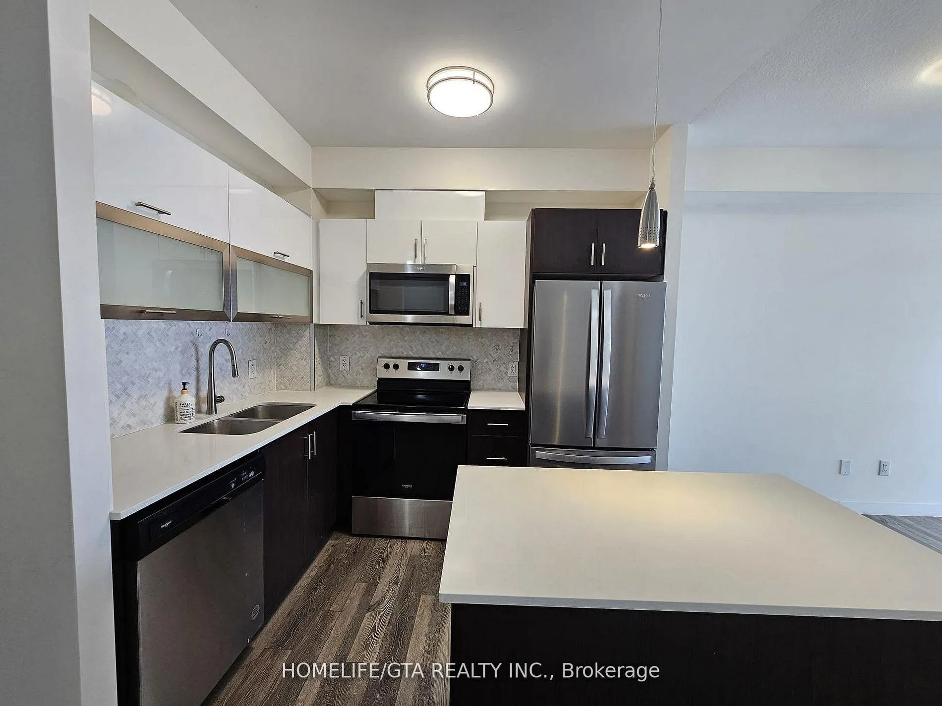 Photo 16 of Unit 811, 128 King Street N, Waterloo, Downtown Waterloo — HOMEH
