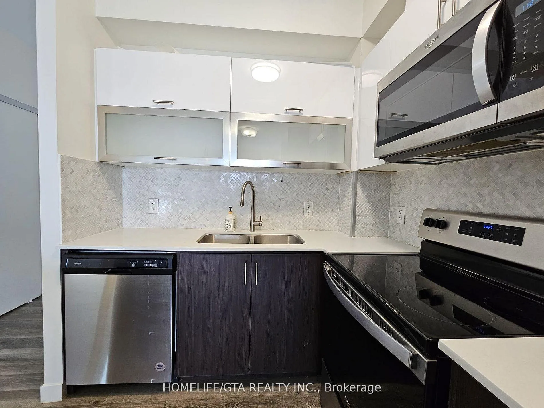 Photo 19 of Unit 811, 128 King Street N, Waterloo, Downtown Waterloo — HOMEH