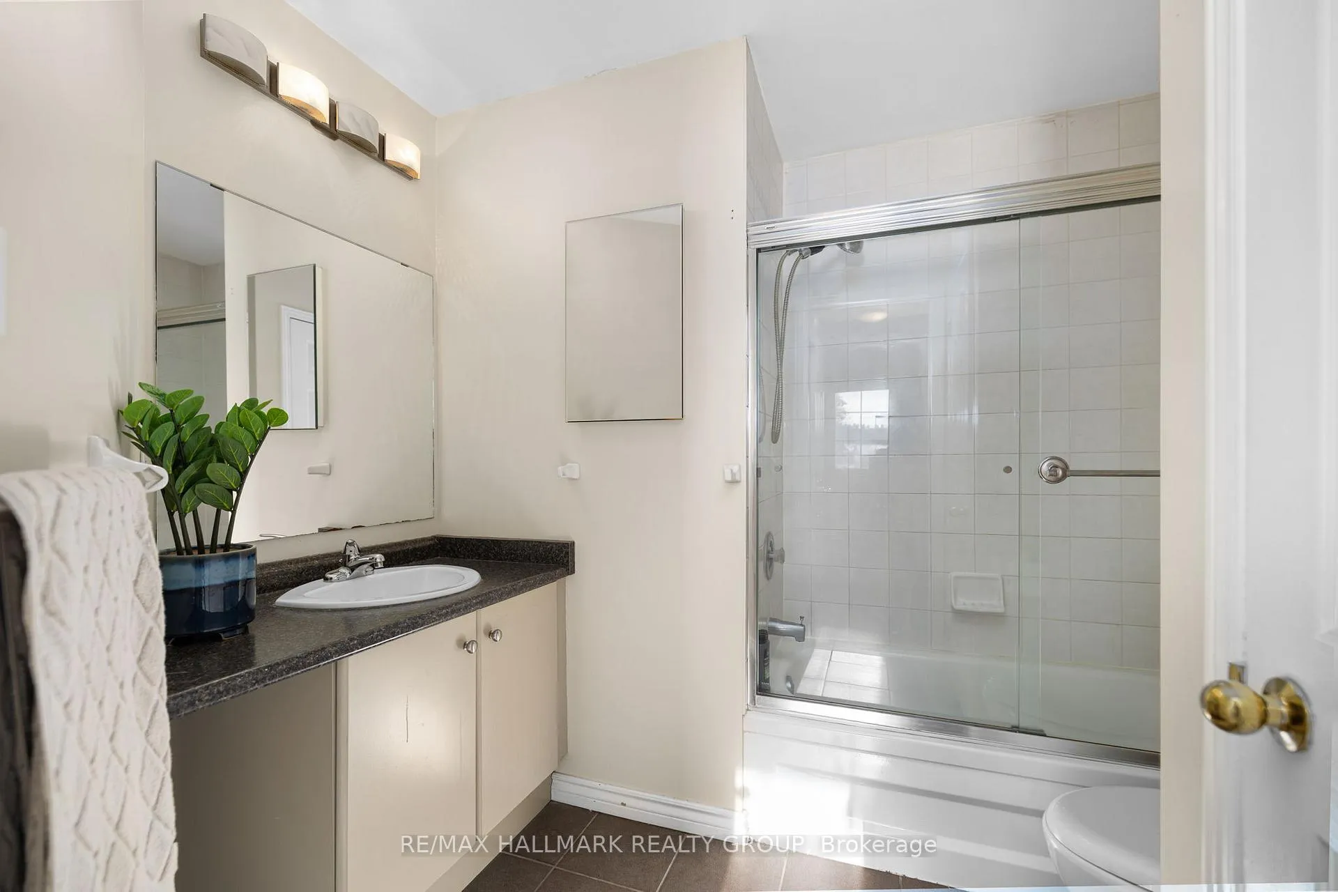 Photo 20 of 60 Ipswich Terrace, Ottawa, Kanata - Morgan's Grant/South March — HOMEH