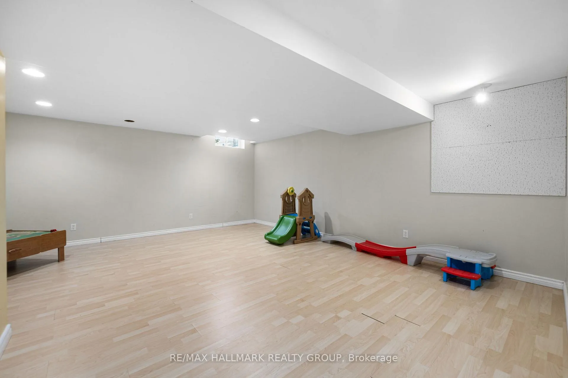 Photo 28 of 60 Ipswich Terrace, Ottawa, Kanata - Morgan's Grant/South March — HOMEH