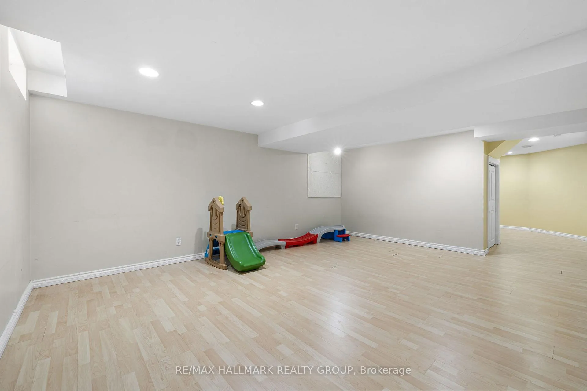 Photo 30 of 60 Ipswich Terrace, Ottawa, Kanata - Morgan's Grant/South March — HOMEH