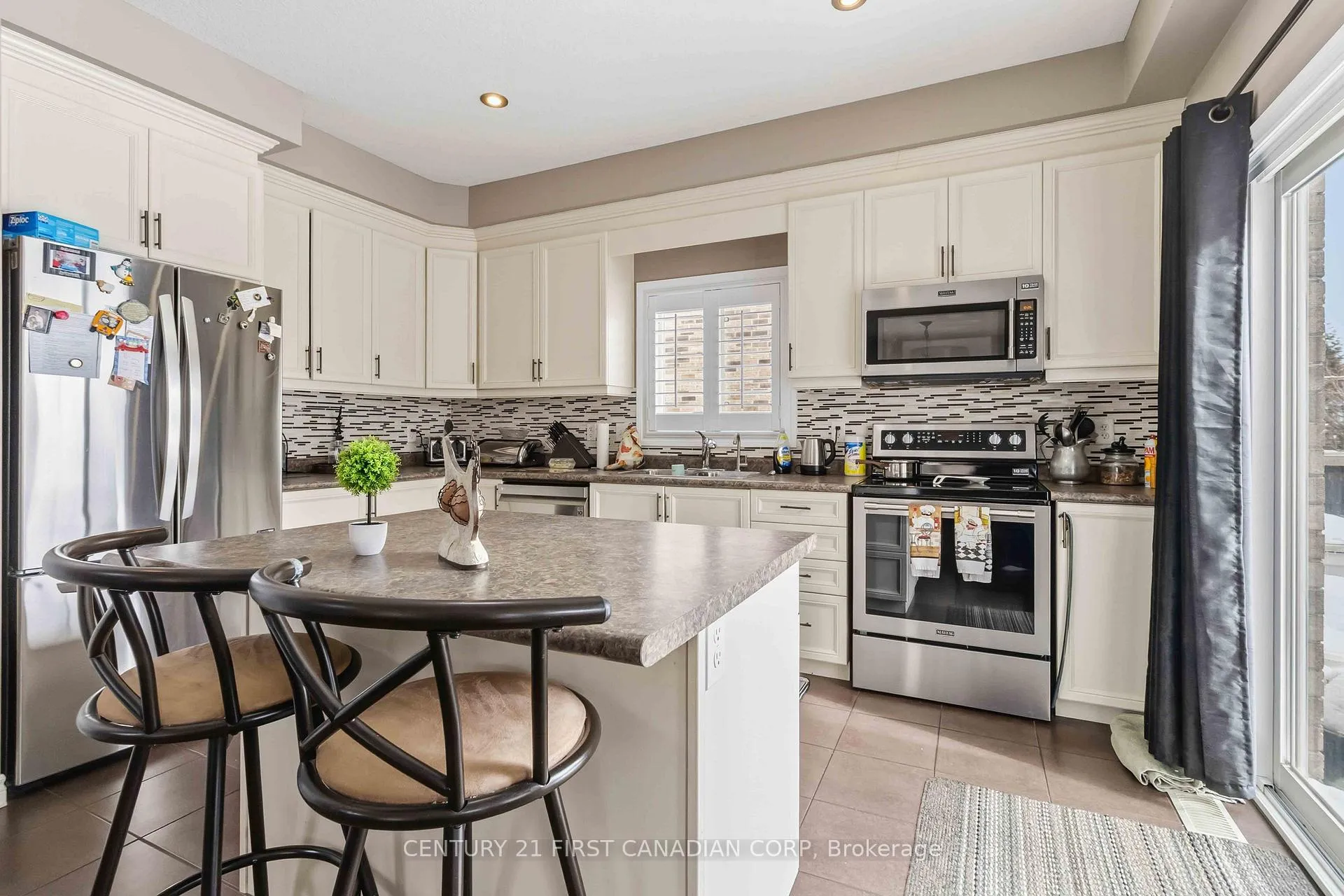Photo 8 of 89 Marriott Place, Brant, Paris — HOMEH