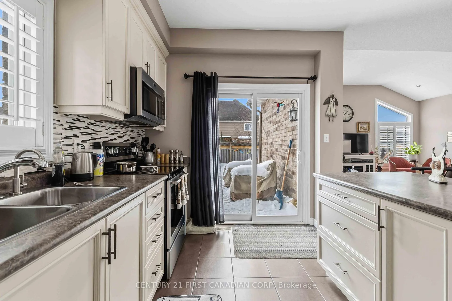 Photo 11 of 89 Marriott Place, Brant, Paris — HOMEH