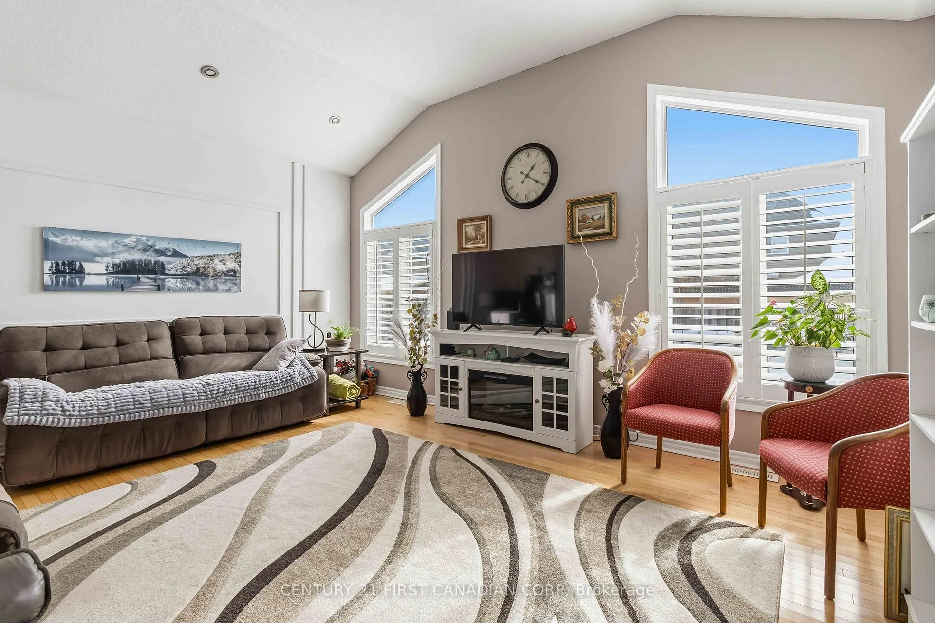 Photo 15 of 89 Marriott Place, Brant, Paris — HOMEH