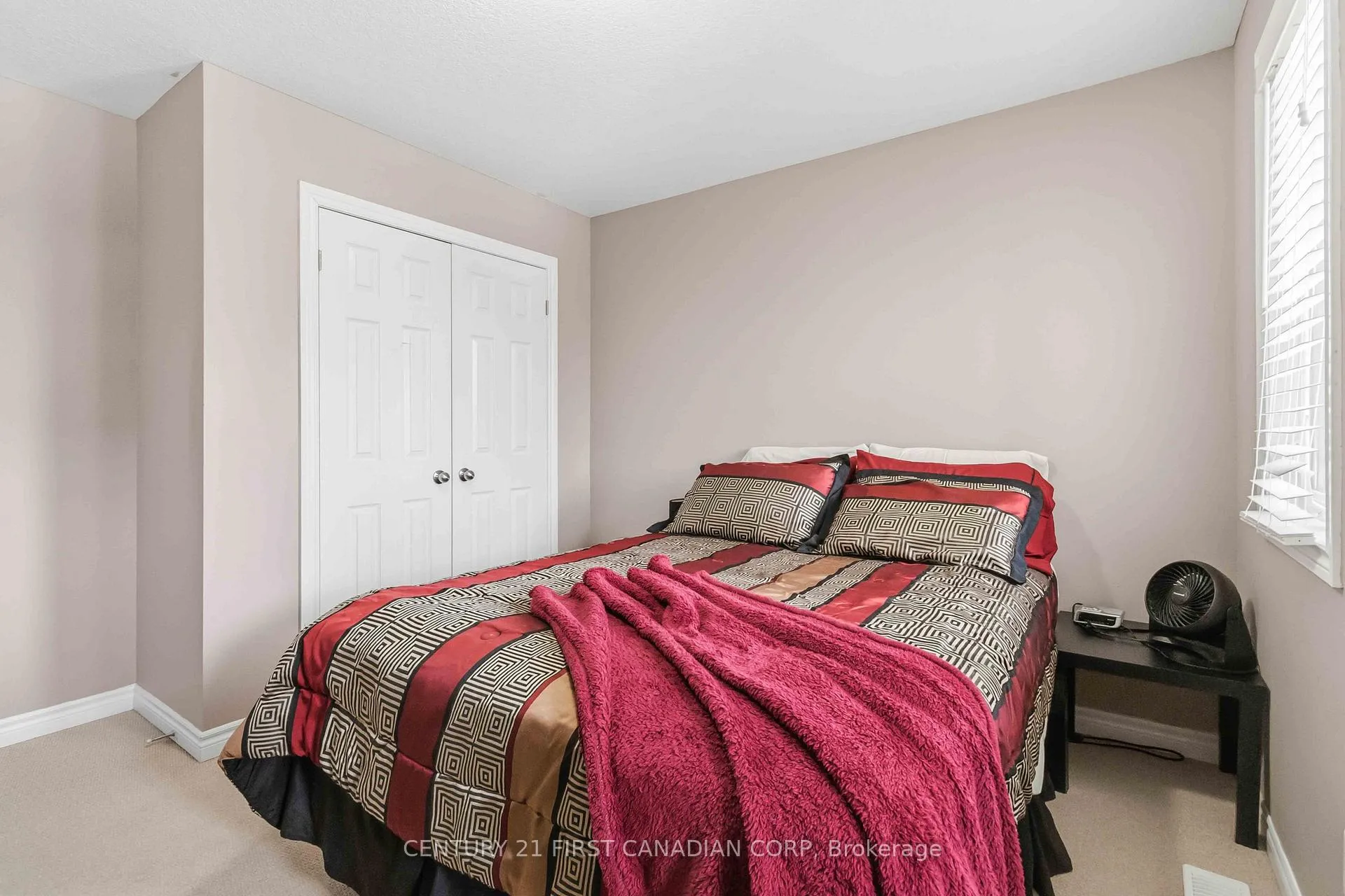 Photo 20 of 89 Marriott Place, Brant, Paris — HOMEH