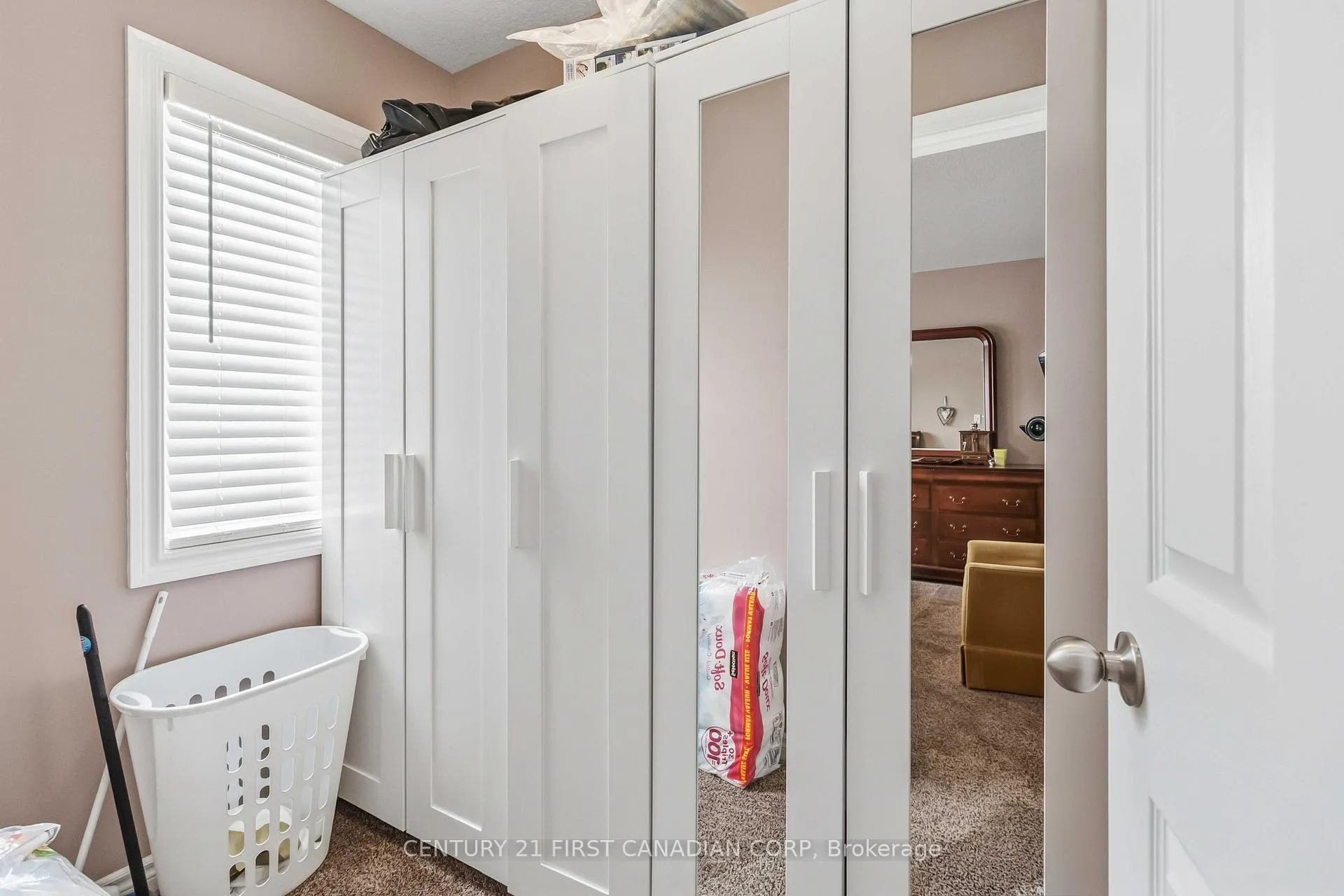 Photo 23 of 89 Marriott Place, Brant, Paris — HOMEH