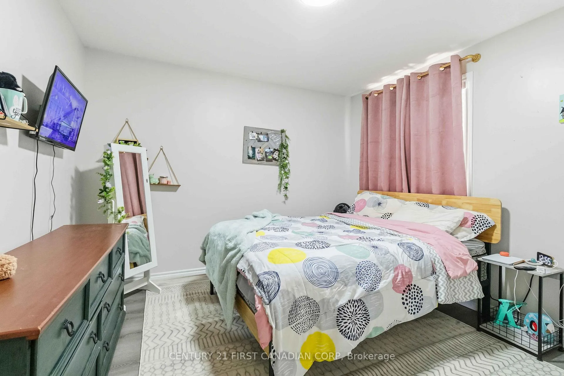 Photo 28 of 89 Marriott Place, Brant, Paris — HOMEH