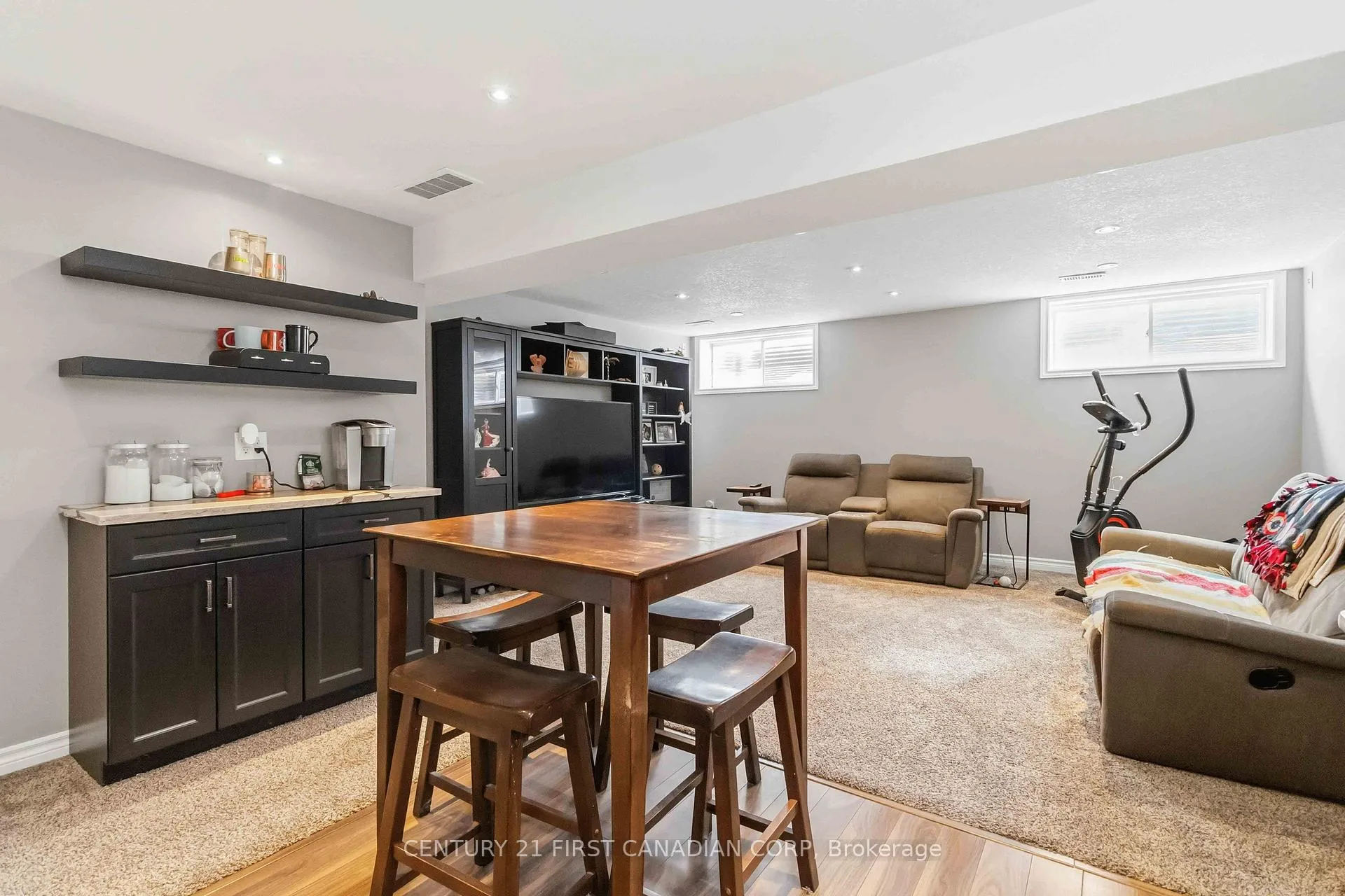 Photo 33 of 89 Marriott Place, Brant, Paris — HOMEH