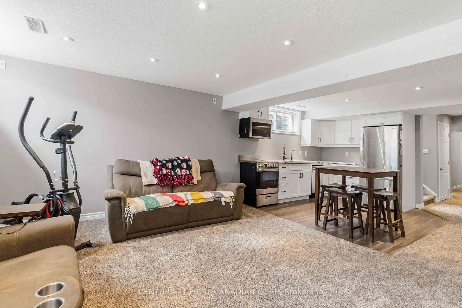 Photo 36 of 89 Marriott Place, Brant, Paris — HOMEH
