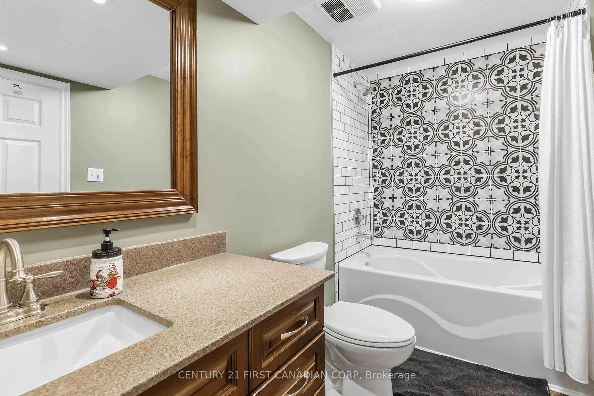 Photo 39 of 89 Marriott Place, Brant, Paris — HOMEH