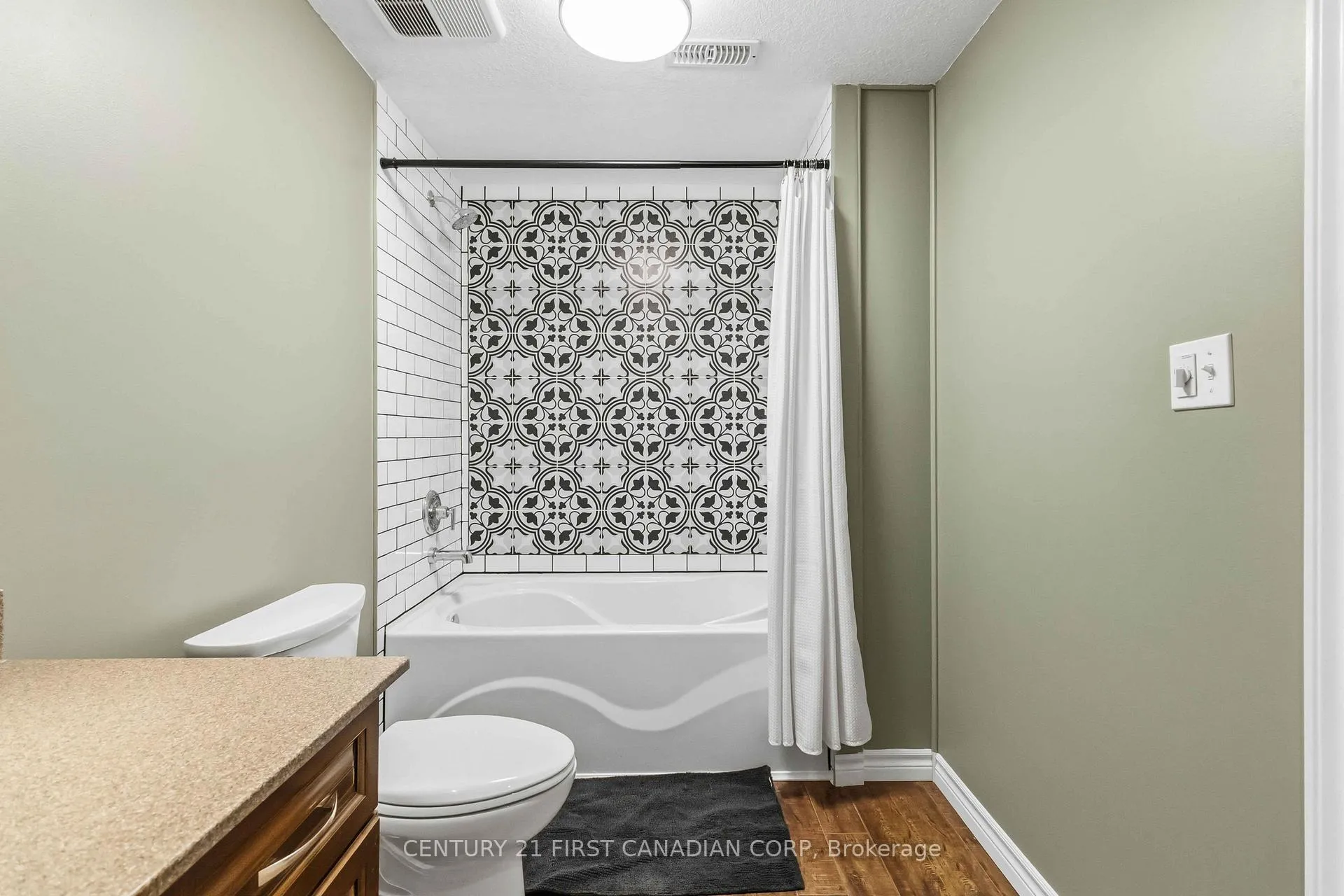 Photo 40 of 89 Marriott Place, Brant, Paris — HOMEH