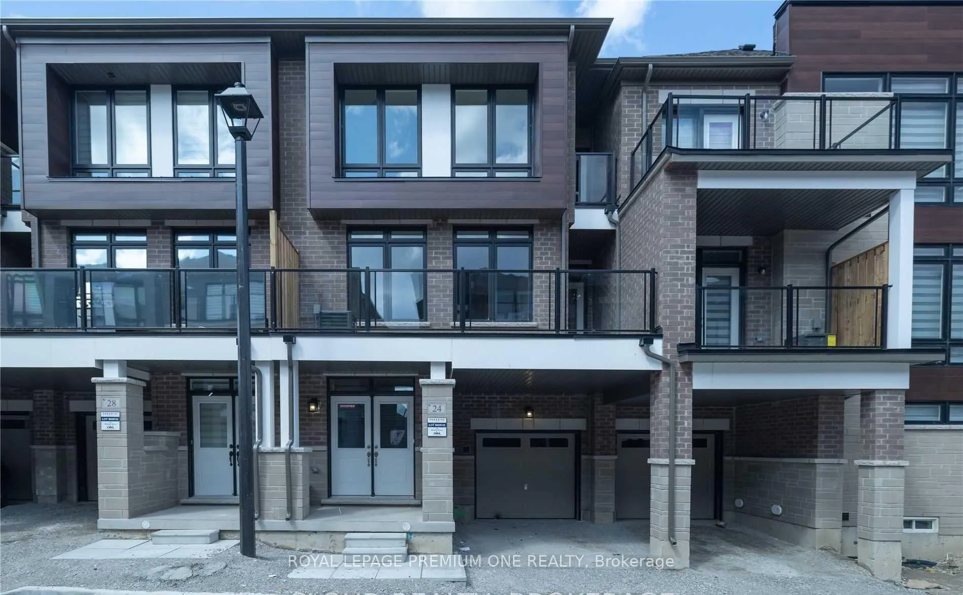 Photo 1 of 24 Elsinore Street, Vaughan, Kleinburg — HOMEH