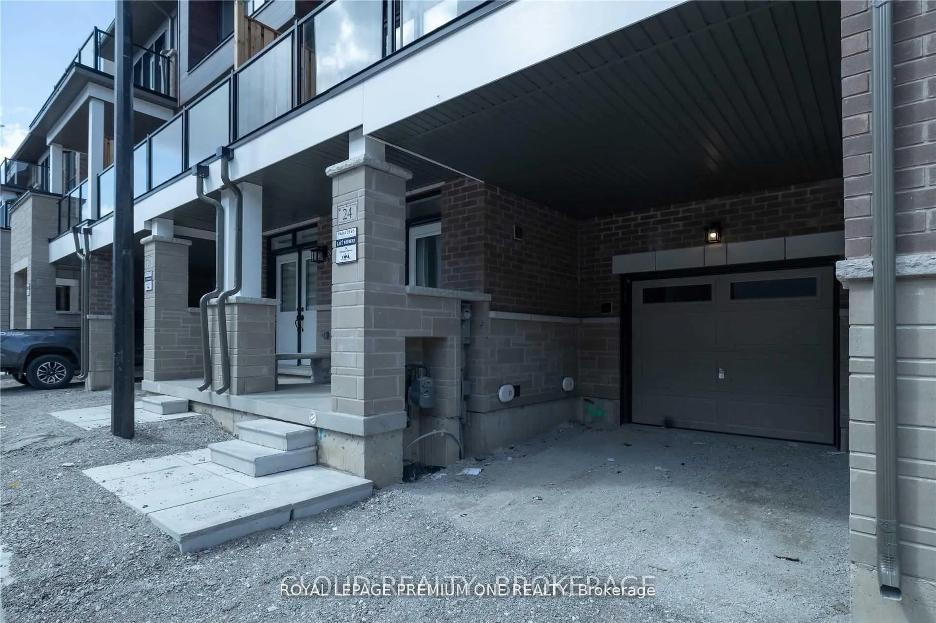 Photo 5 of 24 Elsinore Street, Vaughan, Kleinburg — HOMEH