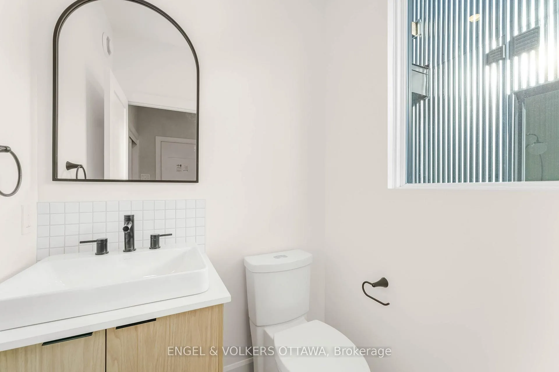 Photo 2 of Unit A, 132 Carillon Street, Ottawa, Vanier — HOMEH