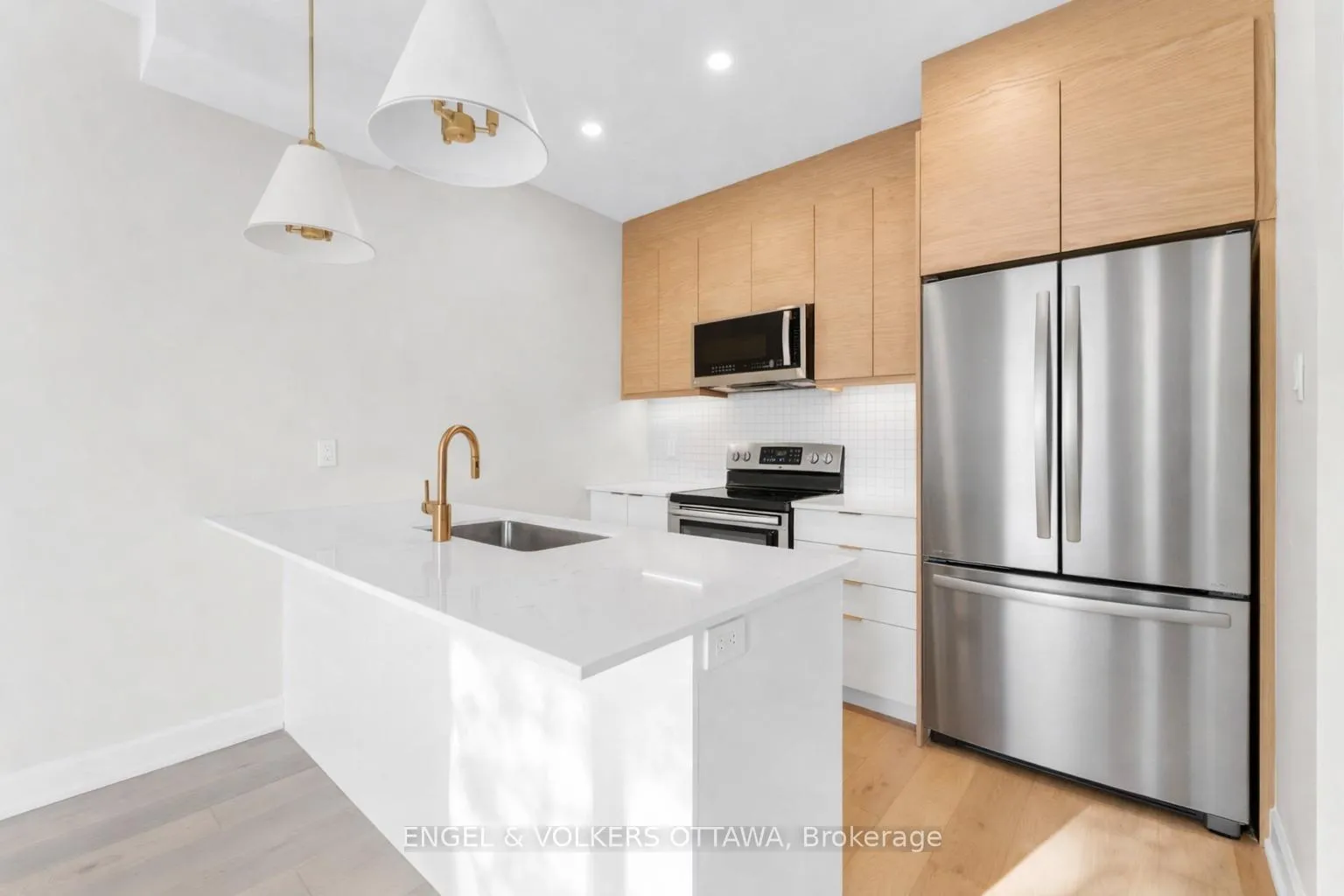 Photo 6 of Unit A, 132 Carillon Street, Ottawa, Vanier — HOMEH