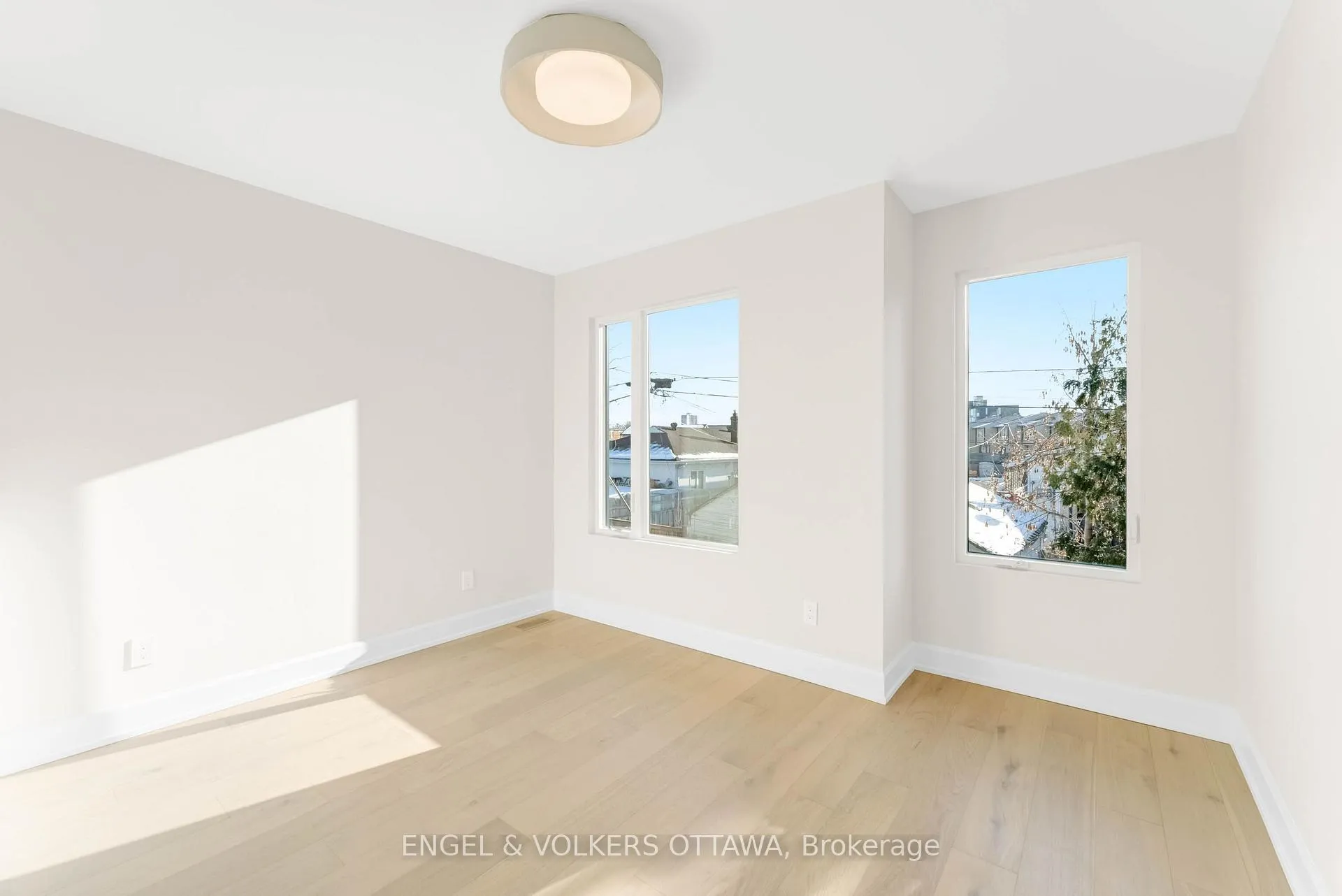 Photo 11 of Unit A, 132 Carillon Street, Ottawa, Vanier — HOMEH