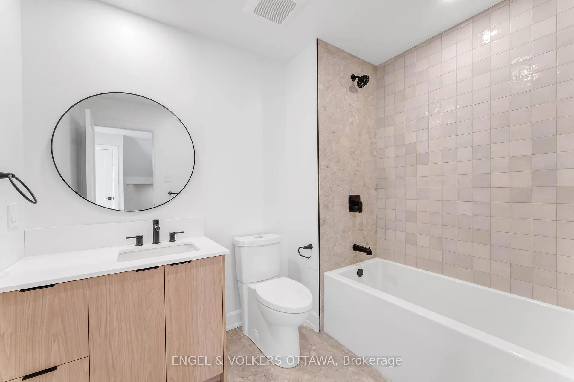 Photo 13 of Unit A, 132 Carillon Street, Ottawa, Vanier — HOMEH