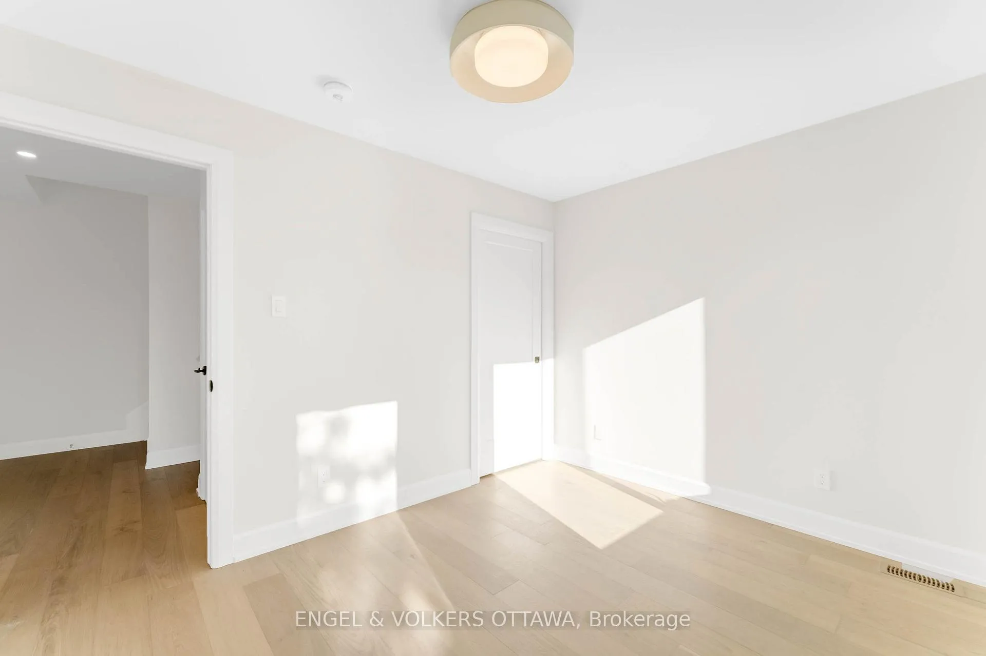 Photo 14 of Unit A, 132 Carillon Street, Ottawa, Vanier — HOMEH