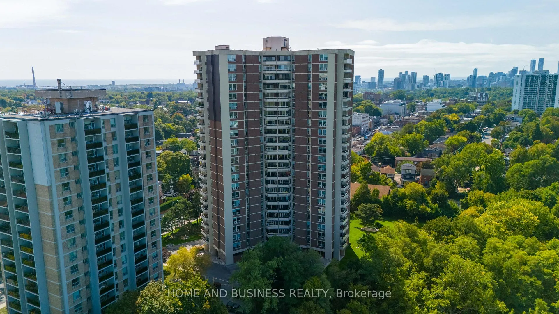 Photo 1 of Unit 403, 980 Broadview Avenue, Toronto, Broadview North — HOMEH