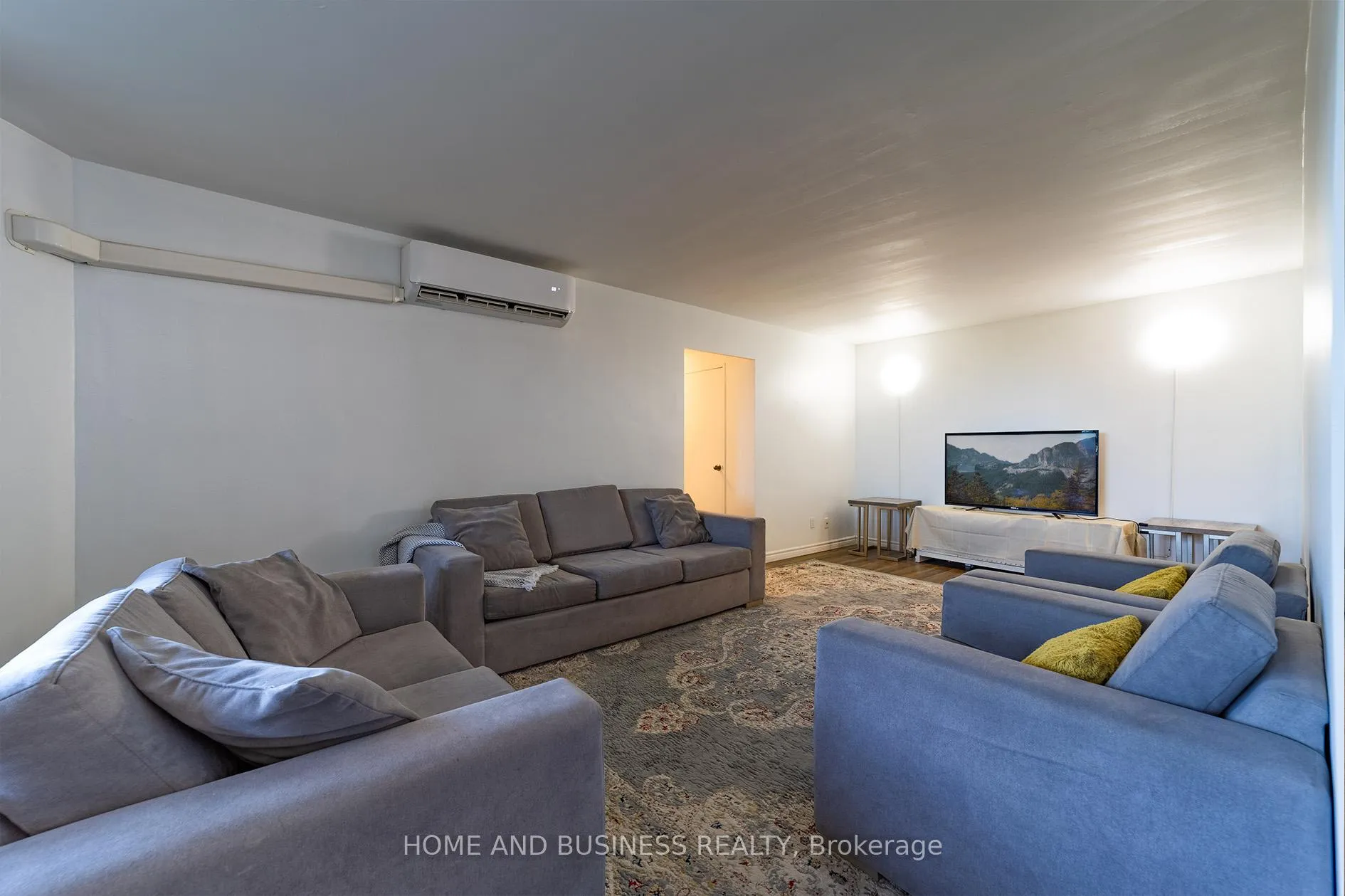 Photo 8 of Unit 403, 980 Broadview Avenue, Toronto, Broadview North — HOMEH