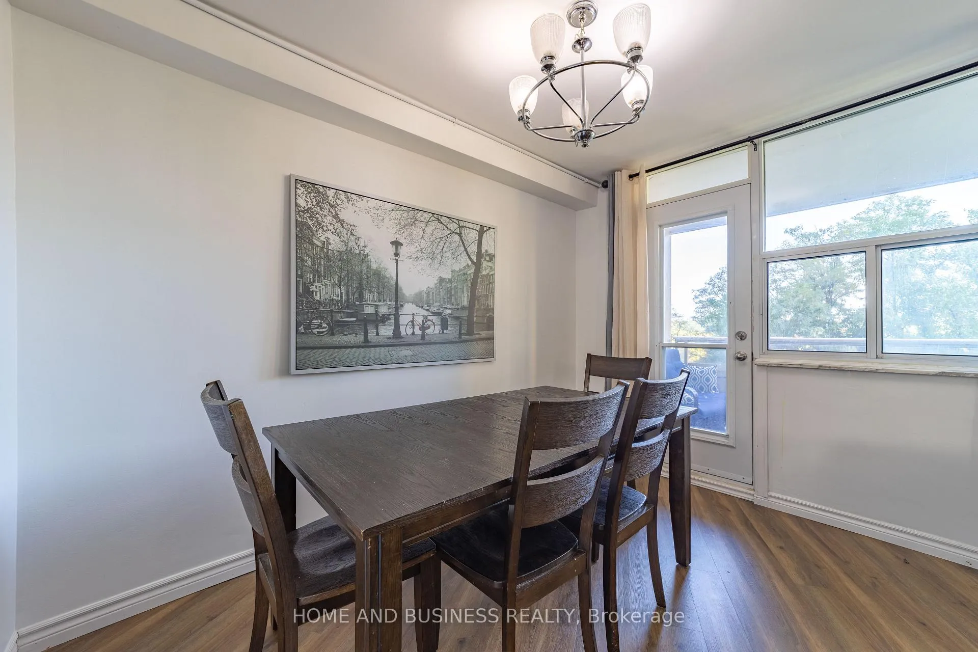 Photo 10 of Unit 403, 980 Broadview Avenue, Toronto, Broadview North — HOMEH