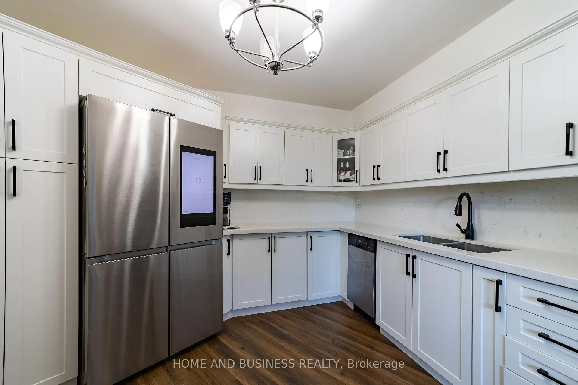 Photo 14 of Unit 403, 980 Broadview Avenue, Toronto, Broadview North — HOMEH