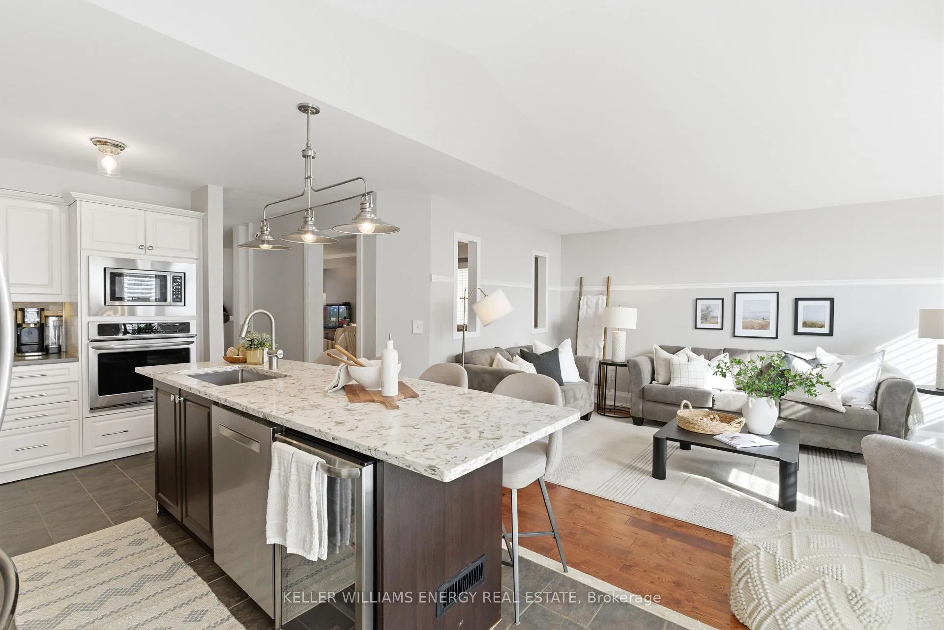 Photo 3 of 74 Shenandoah Drive, Whitby, Williamsburg — HOMEH