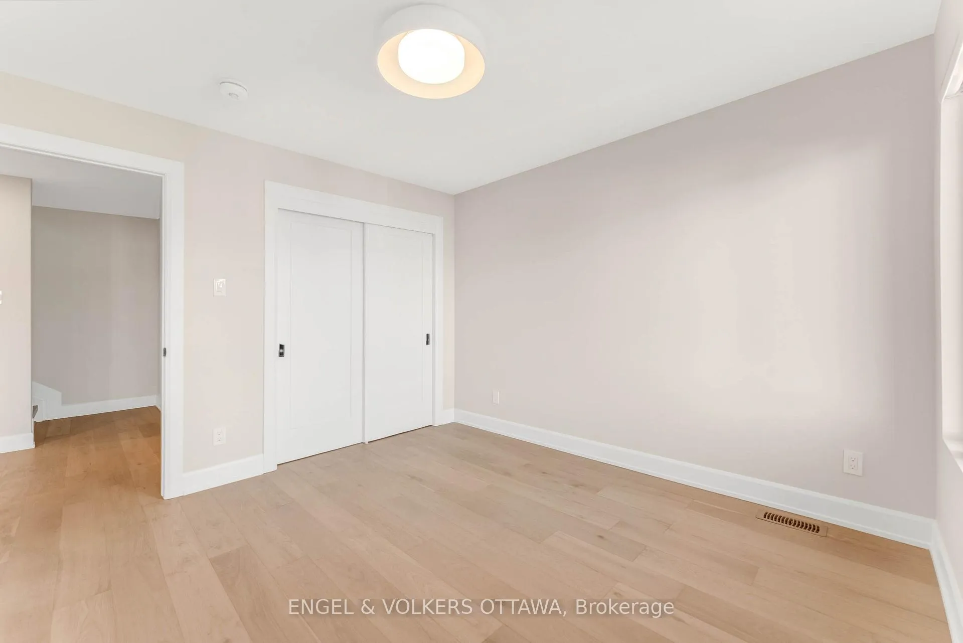 Photo 15 of Unit A, 130 Carillon Street, Ottawa, Vanier — HOMEH