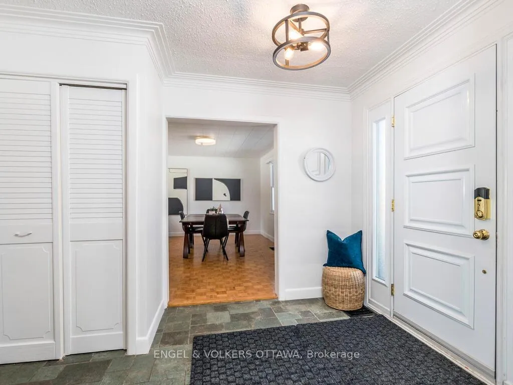Photo 6 of 878 Dunlevie Avenue, Ottawa, McKellar Heights/Glabar Park — HOMEH