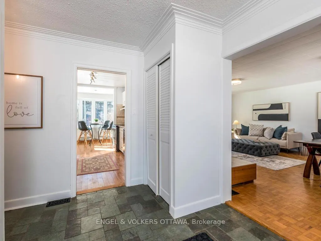 Photo 7 of 878 Dunlevie Avenue, Ottawa, McKellar Heights/Glabar Park — HOMEH