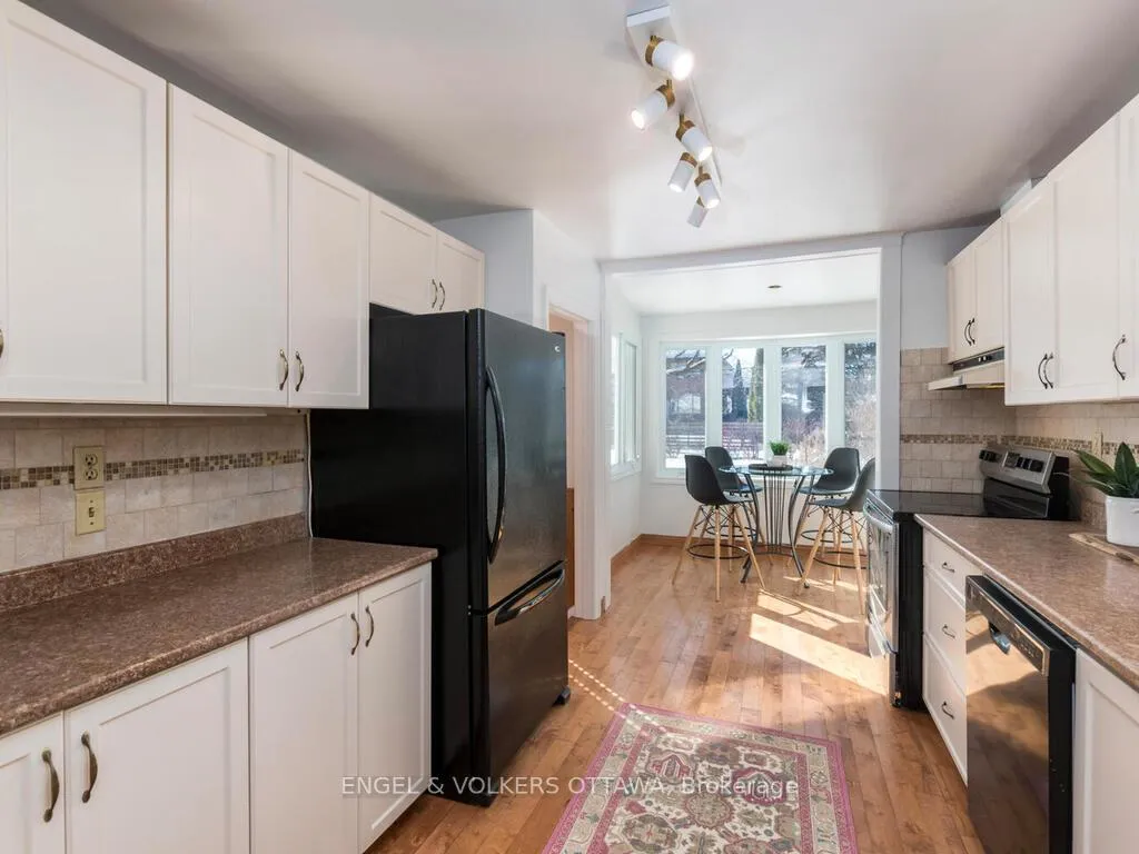 Photo 15 of 878 Dunlevie Avenue, Ottawa, McKellar Heights/Glabar Park — HOMEH