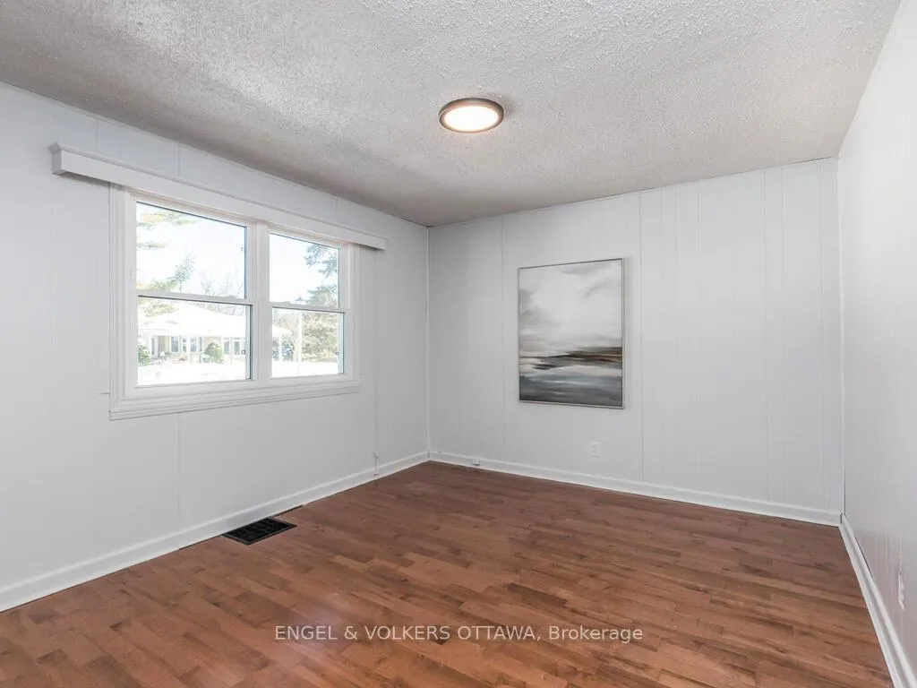 Photo 24 of 878 Dunlevie Avenue, Ottawa, McKellar Heights/Glabar Park — HOMEH