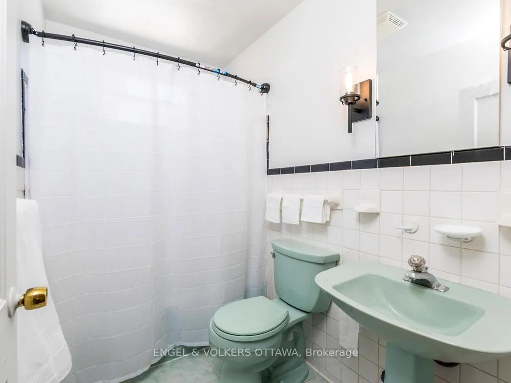 Photo 27 of 878 Dunlevie Avenue, Ottawa, McKellar Heights/Glabar Park — HOMEH