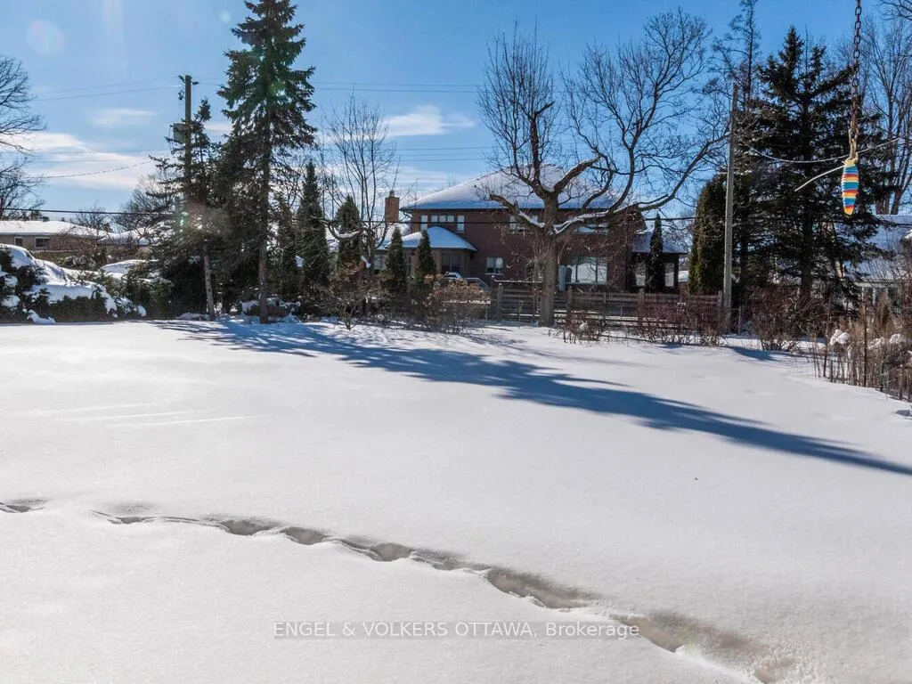 Photo 36 of 878 Dunlevie Avenue, Ottawa, McKellar Heights/Glabar Park — HOMEH